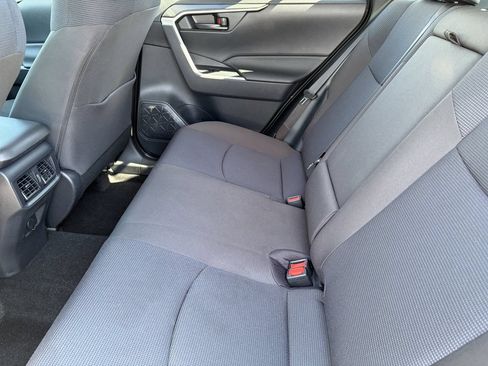 Used 2025 Toyota RAV4 LE AWD/4WD image 14