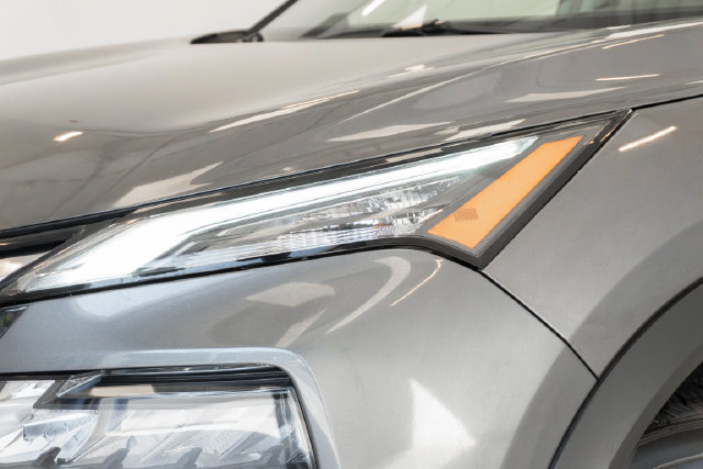 Used 2025 Nissan Rogue SV FWD image 3