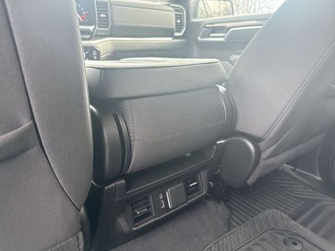 Used 2025 GMC Sierra 1500 Elevation image 20