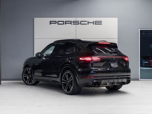 Certified 2023 Porsche Cayenne Turbo image 3