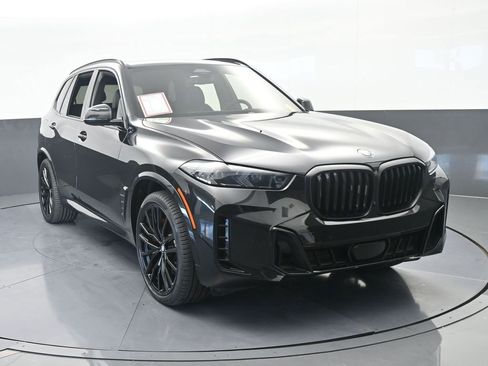 Used 2024 BMW X5 sDrive40i w/ M Sport Package image 9