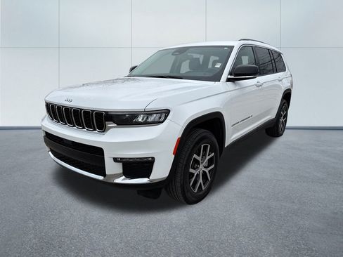 Certified 2023 Jeep Grand Cherokee L Limited image 2