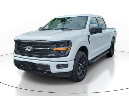 Used 2025 Ford F150 XLT w/ Equipment Group 301A Standard AWD/4WD image 3