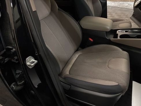 Used 2020 Hyundai Santa Fe SE image 22