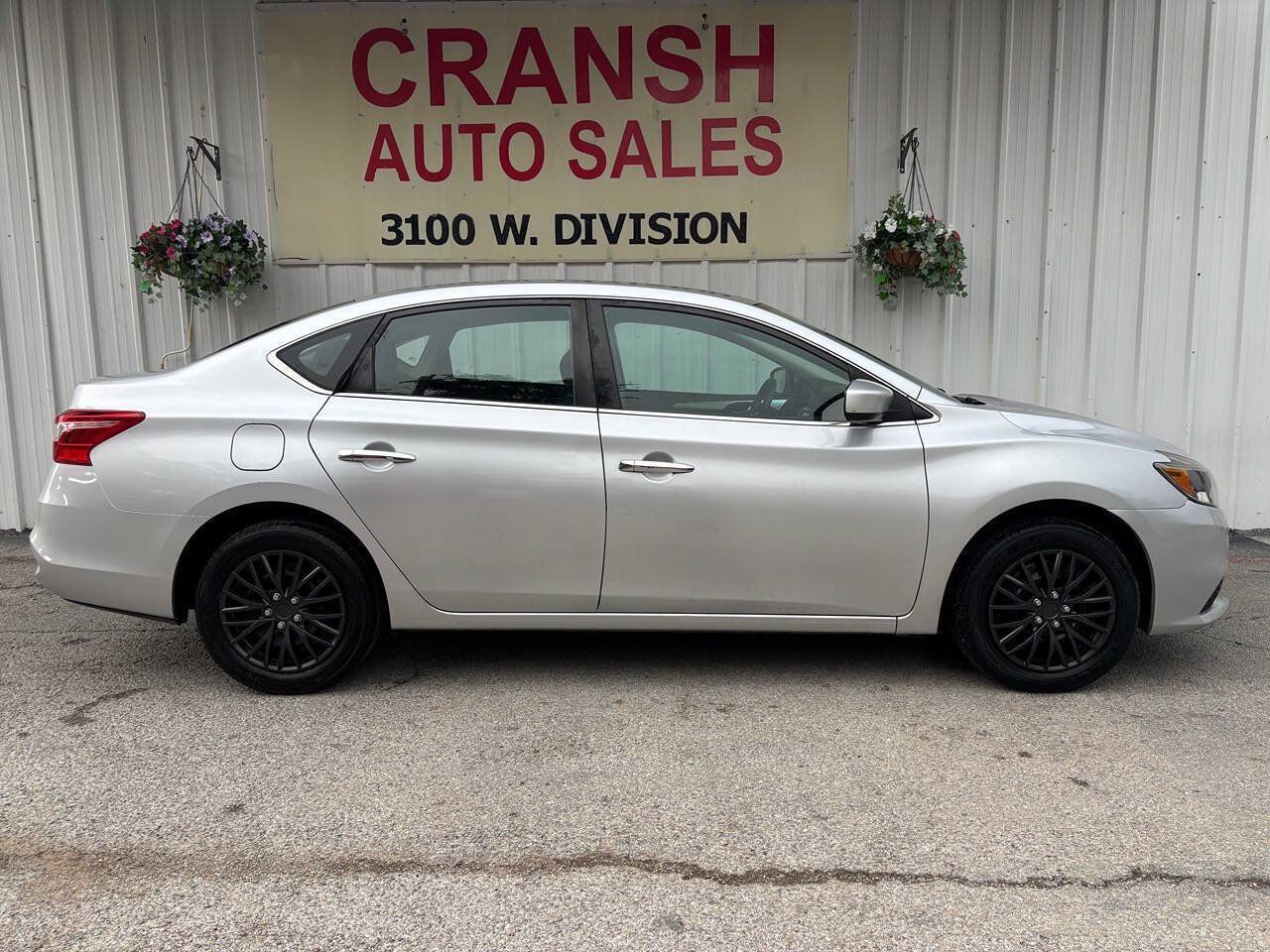 Used 2019 Nissan Sentra S FWD image 2