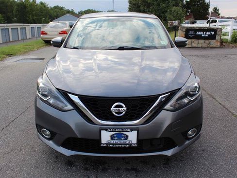 Used 2019 Nissan Sentra SR FWD image 2