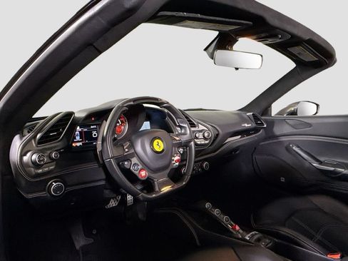 Used 2019 Ferrari 488 Spider RWD image 3
