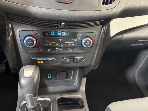 Used 2018 Ford Escape SE w/ SE Sport Appearance Package image 27