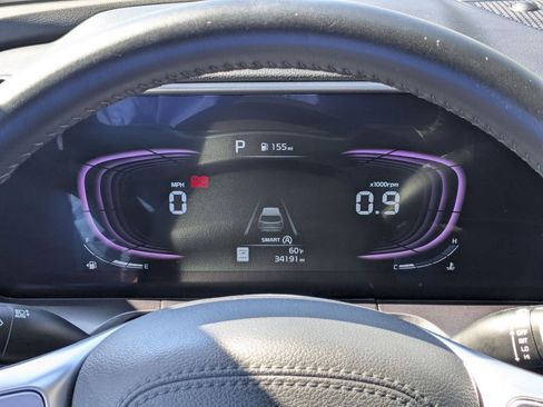 Used 2025 Kia Telluride S image 18