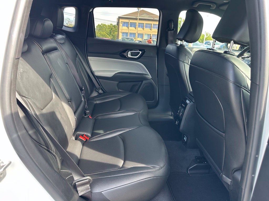 Used 2025 Jeep Compass Limited AWD/4WD image 21