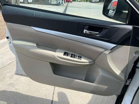 Used 2014 Subaru Outback 2.5i Premium AWD/4WD image 81