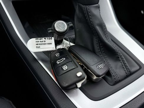 Used 2024 Audi Q3 2.0T Premium Plus w/ Premium Plus Package AWD/4WD image 38