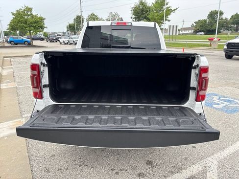 Used 2023 RAM 1500 Laramie AWD/4WD image 3