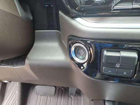 New 2026 GMC Sierra 1500 SLT w/ SLT Premium Plus Package AWD/4WD image 12