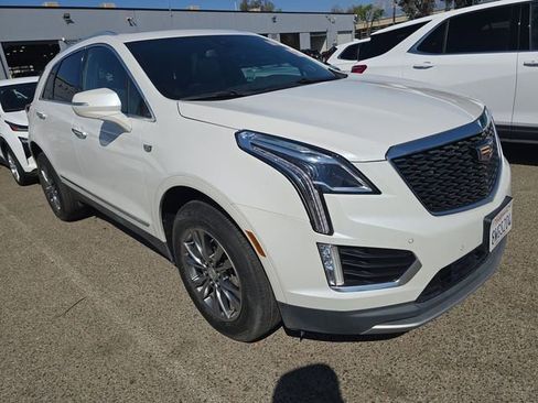 Used 2021 Cadillac XT5 Premium Luxury FWD image 3