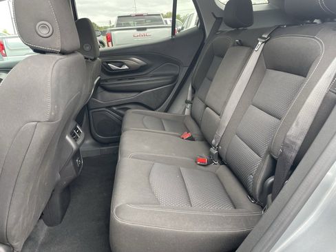 Used 2024 GMC Terrain SLE image 25