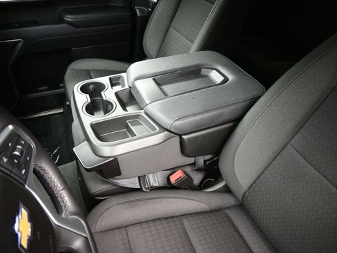 Used 2022 Chevrolet Silverado 1500 LT RWD image 24