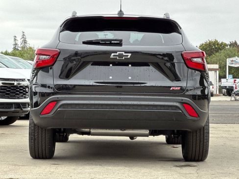 New 2026 Chevrolet Trax RS w/ Driver Confidence Package FWD image 7