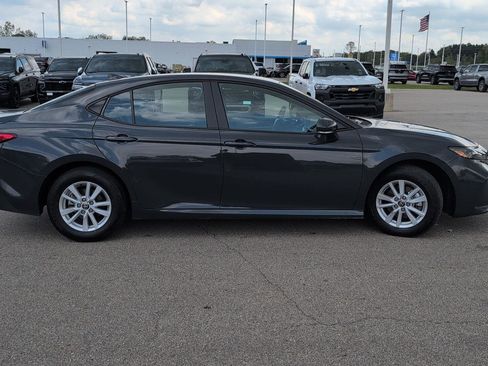 Used 2026 Toyota Camry LE FWD image 9