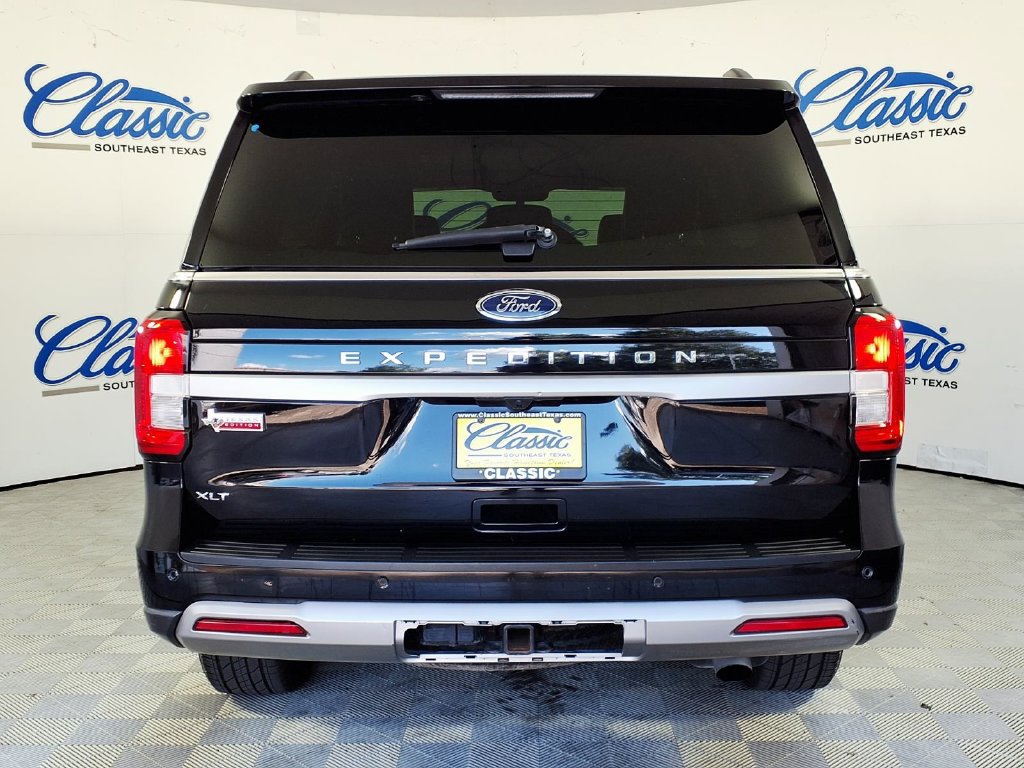 Used 2023 Ford Expedition XLT RWD image 4