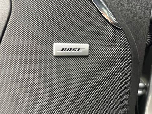 Used 2025 GMC Yukon XL Denali AWD/4WD image 10