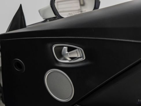 Used 2022 Aston Martin V8 Vantage Coupe RWD image 86
