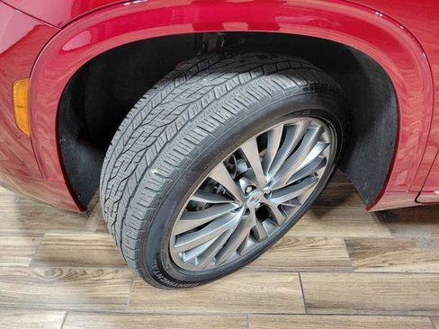 Used 2025 Buick Enclave Avenir AWD/4WD image 49