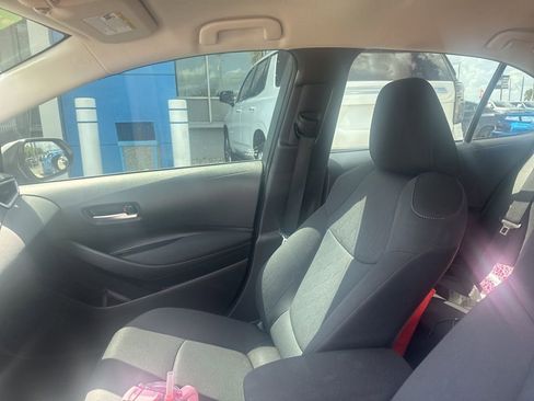 Used 2020 Toyota Corolla LE image 17