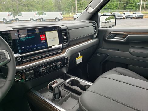 New 2026 Chevrolet Silverado 1500 LT Trail Boss w/ LT Trail Boss Premium Package AWD/4WD image 18