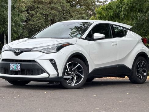 Used 2022 Toyota C-HR Limited FWD image 1