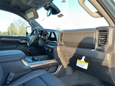 New 2026 Chevrolet Silverado 2500 LT image 38