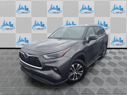 Used 2023 Toyota Highlander XLE
