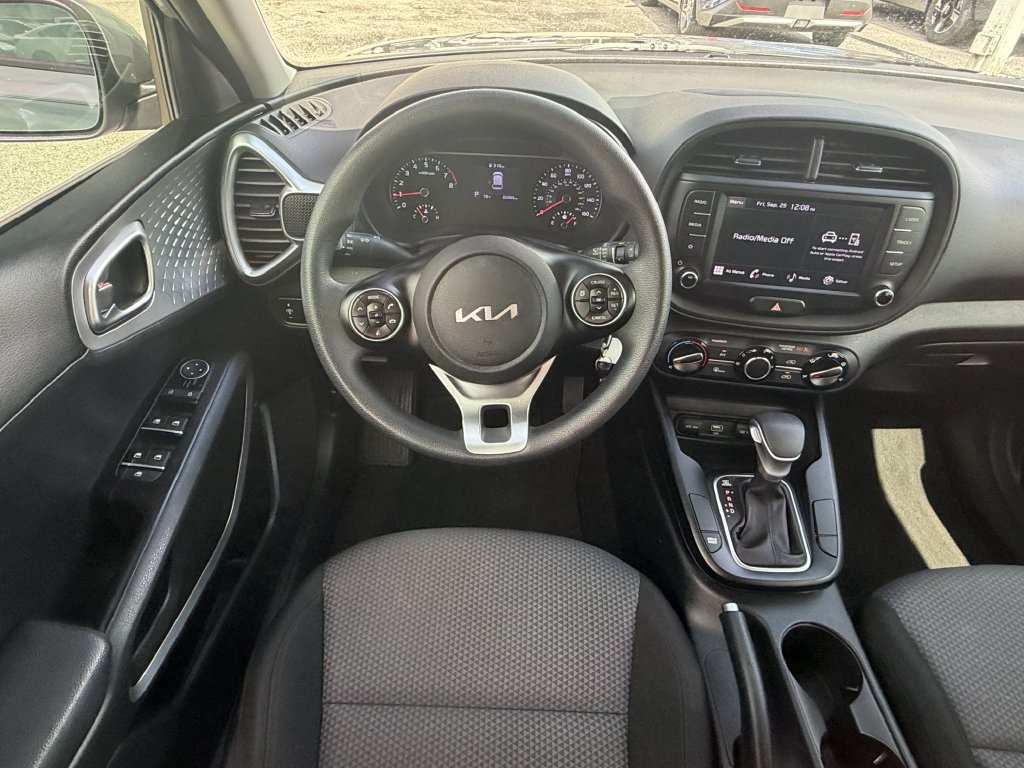 Certified 2022 Kia Soul LX FWD image 14