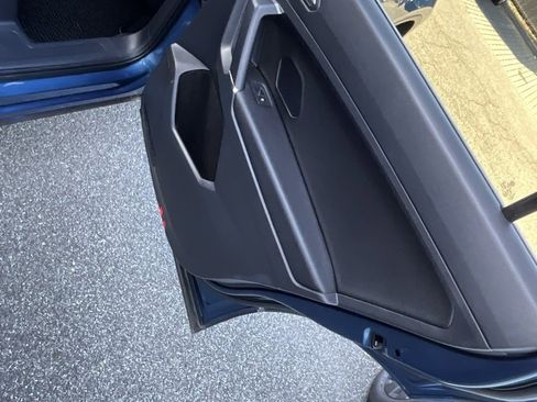 Used 2020 Volkswagen Tiguan SE w/ Panoramic Sunroof Package image 24