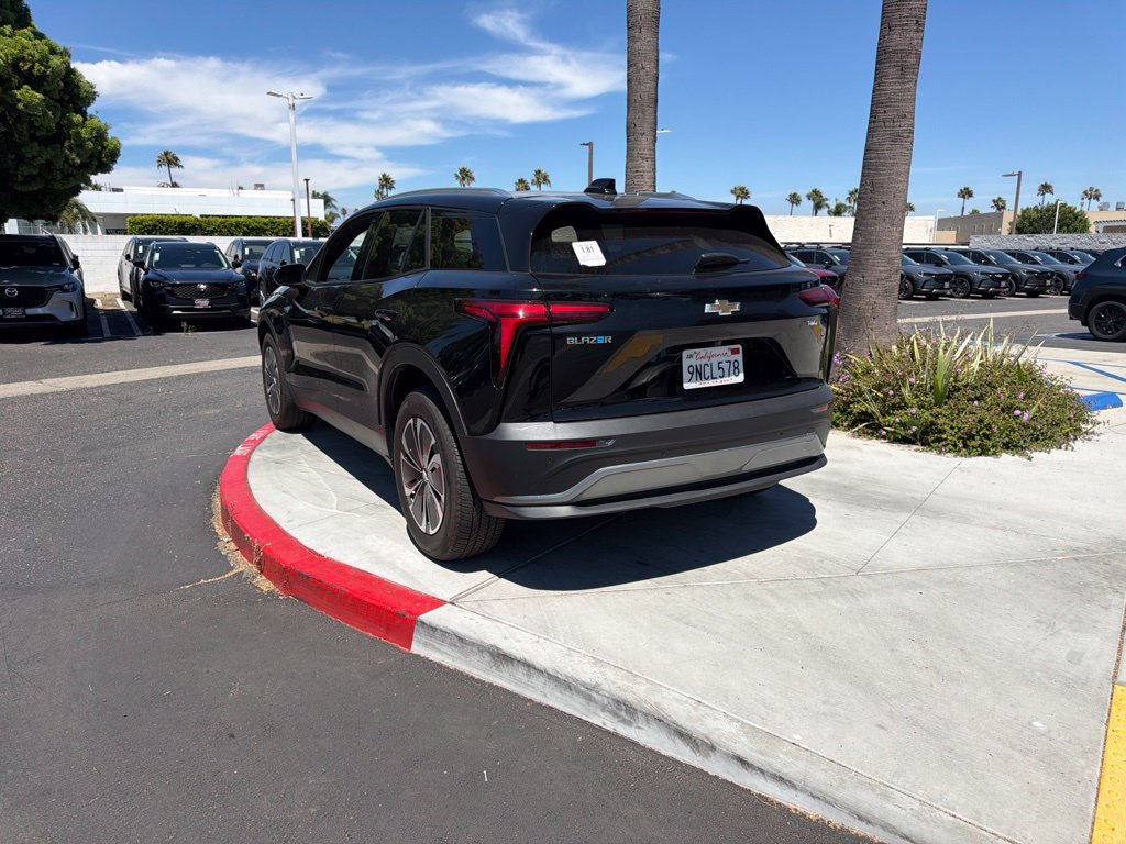 Used 2024 Chevrolet Blazer EV LT AWD/4WD image 13