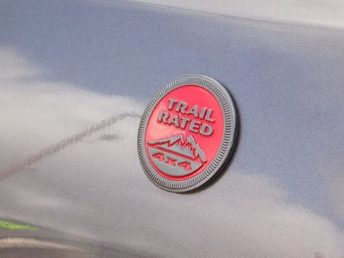 Used 2023 Jeep Compass Trailhawk image 14