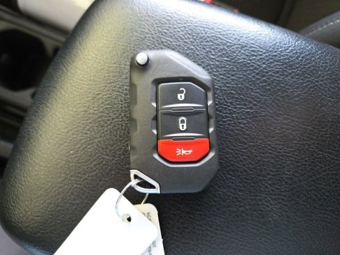 Used 2021 Jeep Wrangler Sport S image 8