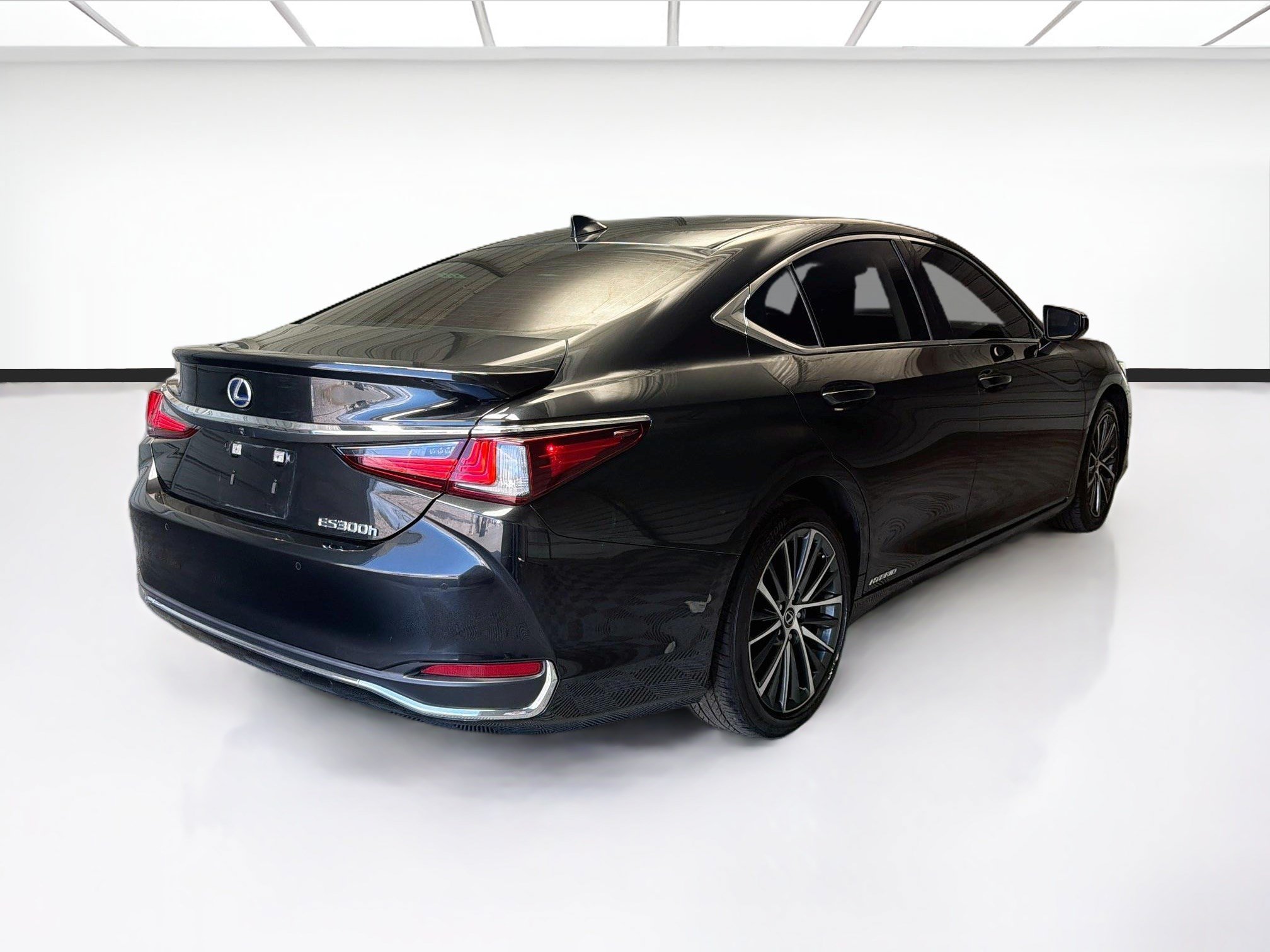 Used 2021 Lexus ES 300h w/ Premium Package FWD image 4
