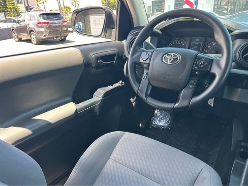 Used 2022 Toyota Tacoma SR RWD image 19