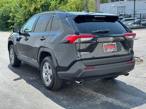 Used 2025 Toyota RAV4 XLE image 4