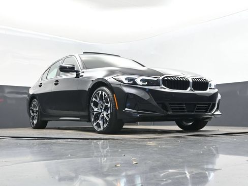 Used 2026 BMW 330i Sedan w/ Convenience Package RWD image 44