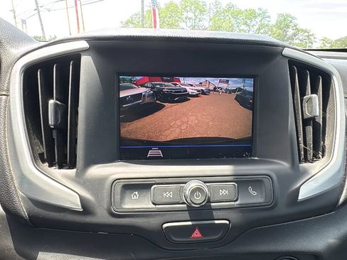 Used 2020 GMC Terrain SLE FWD image 23