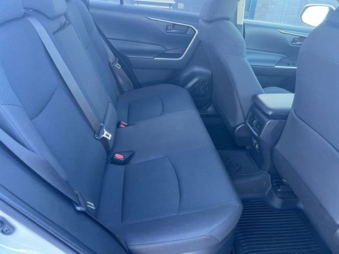 Used 2019 Toyota RAV4 LE image 32