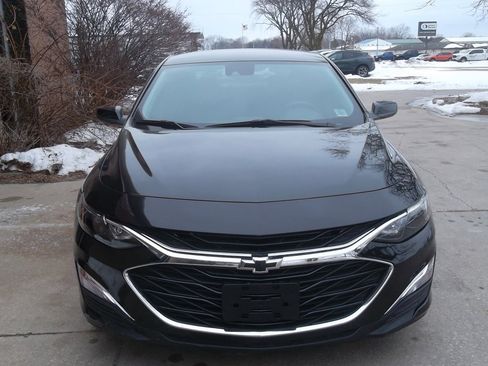 Used 2025 Chevrolet Malibu RS image 4