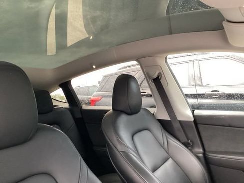 Used 2023 Tesla Model Y Long Range AWD/4WD image 17