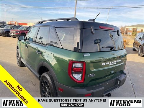 Used 2025 Ford Bronco Sport Badlands image 8