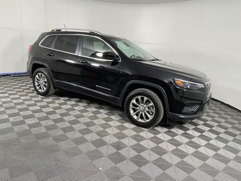 Used 2019 Jeep Cherokee Latitude Plus AWD/4WD image 7