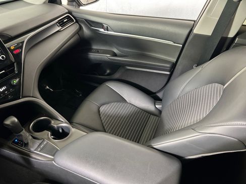 Used 2022 Toyota Camry SE image 21