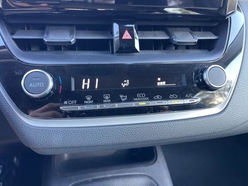 Used 2024 Toyota Corolla LE image 12