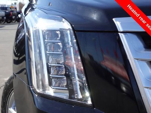 Used 2018 Cadillac Escalade Luxury image 5